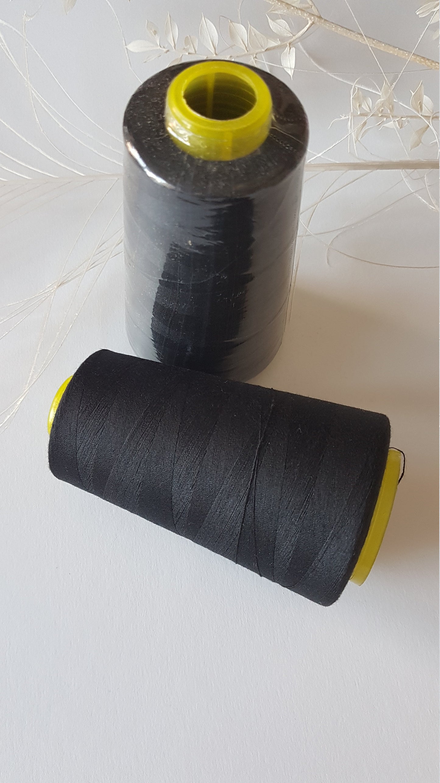 Overlock Garn,4 Spulen,3000yards pro Spule,Schwarz